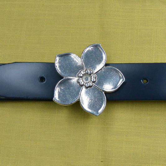 Black Leather Belt, Ceinture Forget Me Knot Buckle in Hand Cast Pewter, by William Sturt