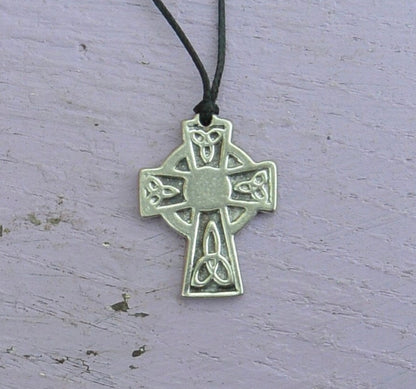Celtic Cross Brooch (Trinity Knot, Small), Handcast Pewter, Polished Finish