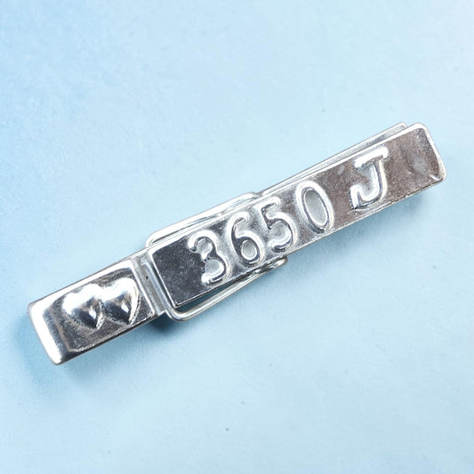 3650 J Clothes Peg Fridge Magnet, Pewter Clothes Peg with Heart
