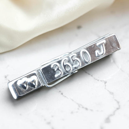 3650 J Clothes Peg Fridge Magnet, Pewter Clothes Peg with Heart
