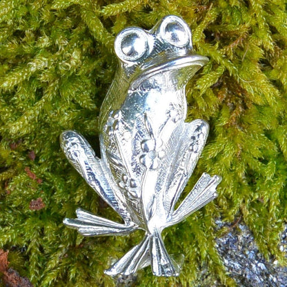 Frog Brooch (Sitting Frog), Handcast Pewter Brooch, Polished Finish