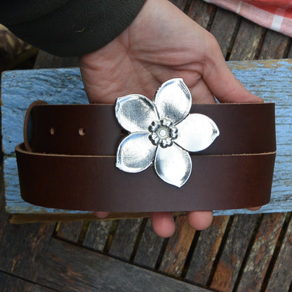 Black Leather Belt, Ceinture Forget Me Knot Buckle in Hand Cast Pewter, by William Sturt