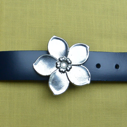 Black Leather Belt, Ceinture Forget Me Knot Buckle in Hand Cast Pewter, by William Sturt