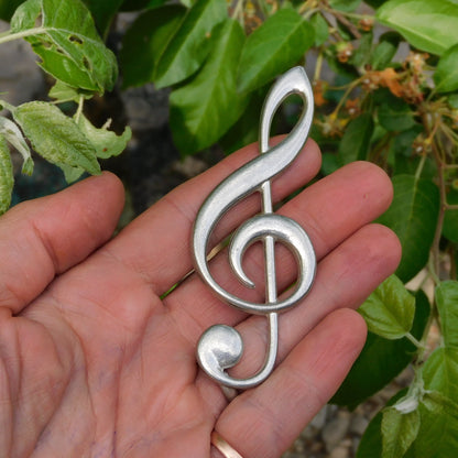 Treble Clef Brooch (Large, 10 cm), Handcast Pewter, Polished Finish