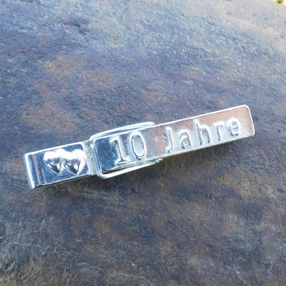 Tin anniversary "10 Jahre" Peg Photo Holder, Handmade by William Sturt in Fine Pewter