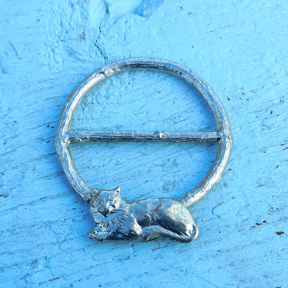 Cat Scarf Ring (Lying Cat), Oak Twig Circle, Handcast Pewter, Polished Finish