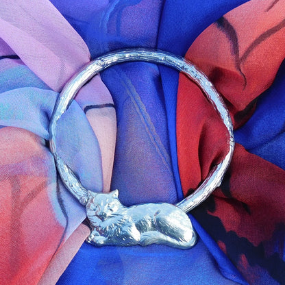 Cat Scarf Ring (Lying Cat), Oak Twig Circle, Handcast Pewter, Polished Finish