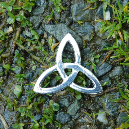 Triquetra Brooch (Trinity Knot), Handcast Pewter, Polished Finish