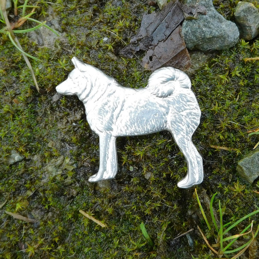 Akita Dog Brooch, Dog Lover Gift, Hand made Jewelry, Hand Cast Jewellery in Fine Pewter by William Sturt