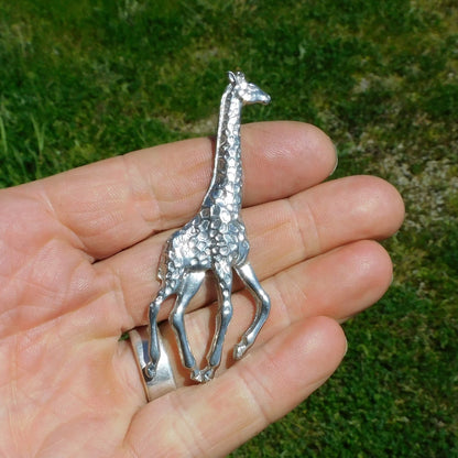 Giraffe Brooch, Handcast Pewter Brooch, Polished Finish