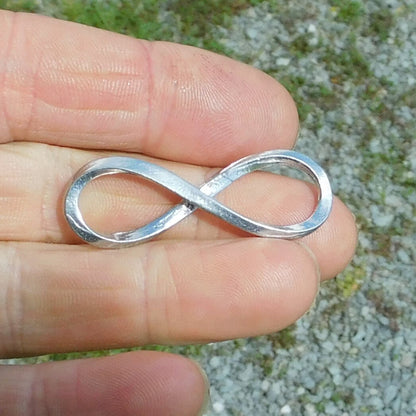 Infinity Loop Brooch, Handcast Pewter, Polished Finish