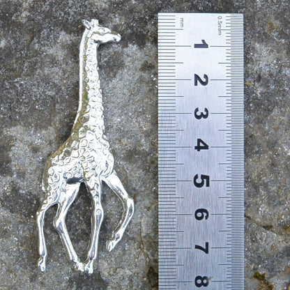 Giraffe Brooch, Handcast Pewter Brooch, Polished Finish