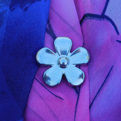Daisy Brooch, Handcast Pewter, Polished Finish